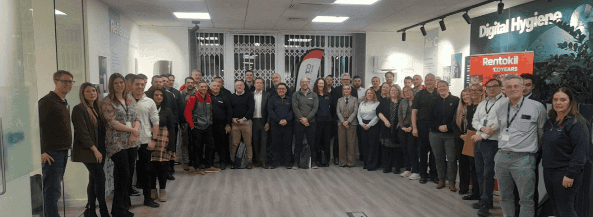 Why Choose Us - About Us' page from Rentokil Initial displaying uniformed and non unifromed employees to reflect the company's experience, professionalism and service quality